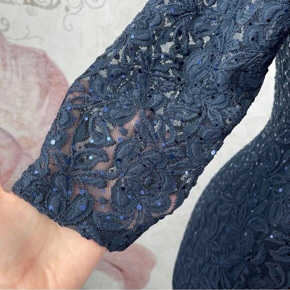 Tahari Arthur S. Levin Navy Sparking Lace Dress Size 10 - Picture 4 of 14
